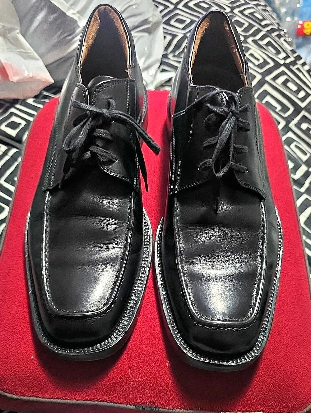Johnston & Murphy Black Leather Lace-Up Dress Shoes